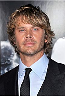 How tall is Eric Christian Olsen?